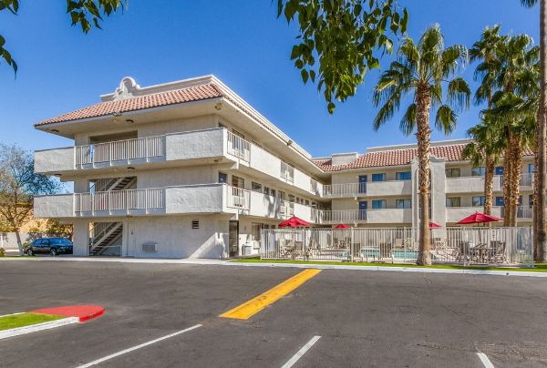 Motel 6 Phoenix West - Phoenix, AZ