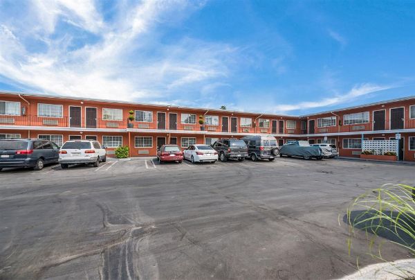 Rodeway Inn Modesto Near Downtown - Modesto, CA