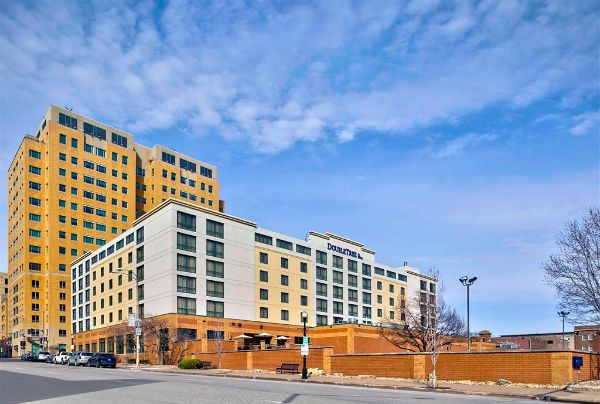 Doubletree By Hilton Davenport - Rock Island, IL