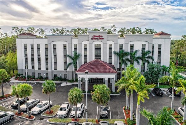 Hampton Inn & Suites Fort Myers-estero/fgcu - Estero, FL