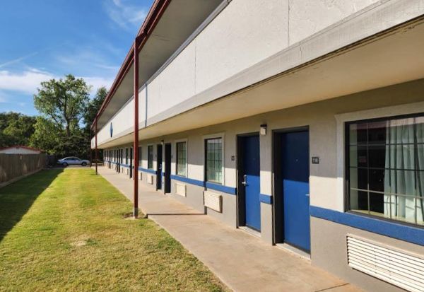 Motel 6 Oklahoma City Ok  Frontier - Oklahoma City, OK