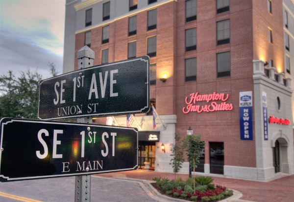 Hampton Inn & Suites Gainesville-downtown - 蓋恩斯維爾