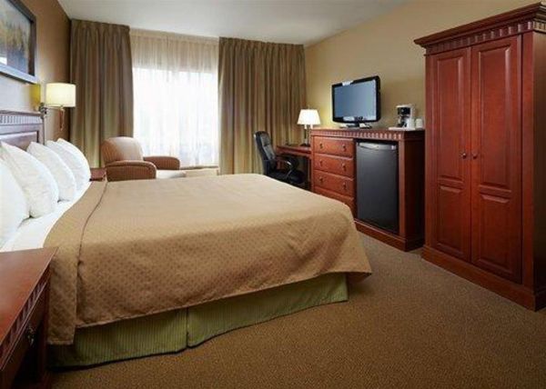 Quality Inn And Suites P.e. Trudeau Airport - Montreal