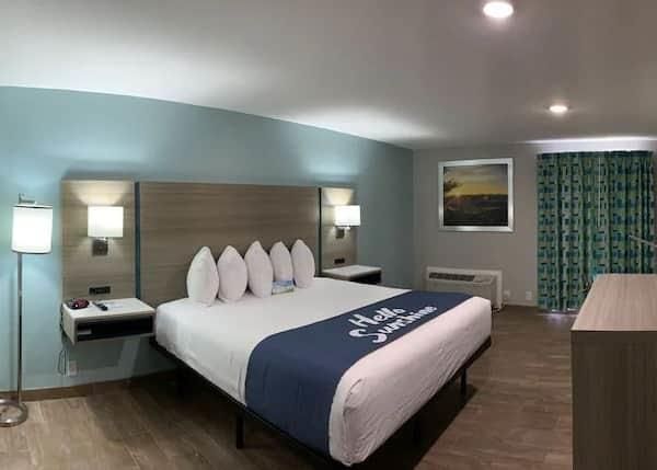 Days Inn By Wyndham Rockport Texas - Rockport, TX