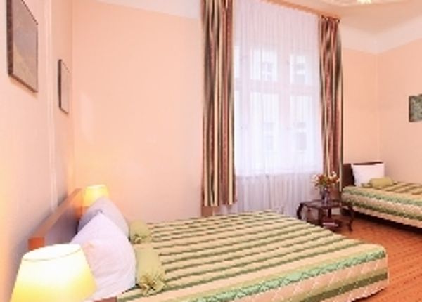 Central INN - Berlin - Great prices at HOTEL INFO