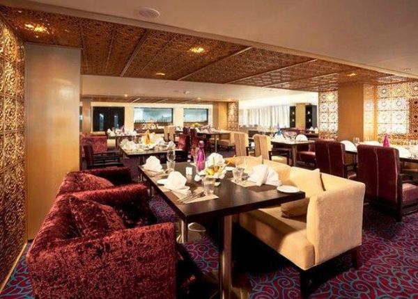 5 Star Hotels in Bangalore for Wedding, Hotel Davanam Sarovar Portico Suites  in Koramangala, Bangalore - Check