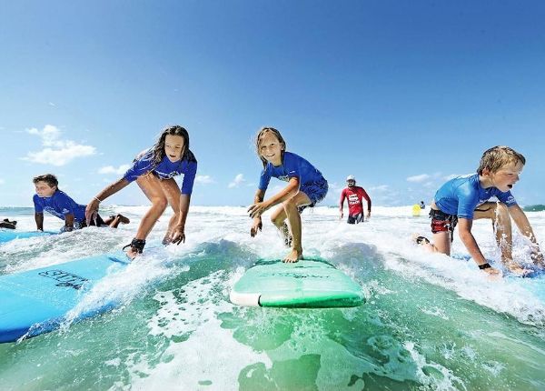 Hotel Seacrest Beachfront Holiday Apartments (Surfers Paradise) (32) Hotel Seacrest Beachfront Holiday Apartments (Surfers Paradise) (32)