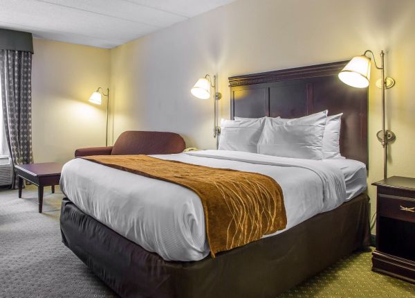 Holiday inn express black horse pike deals