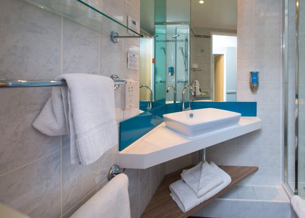 Holiday store inn bath