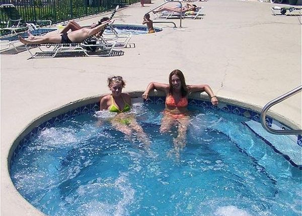 Wave rider clearance pool