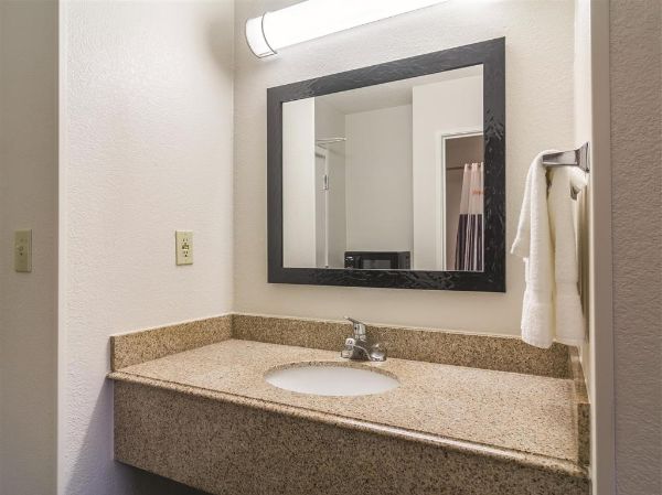 Wingate By Wyndham Brunswick Ga / I-95 - Brunswick, GA