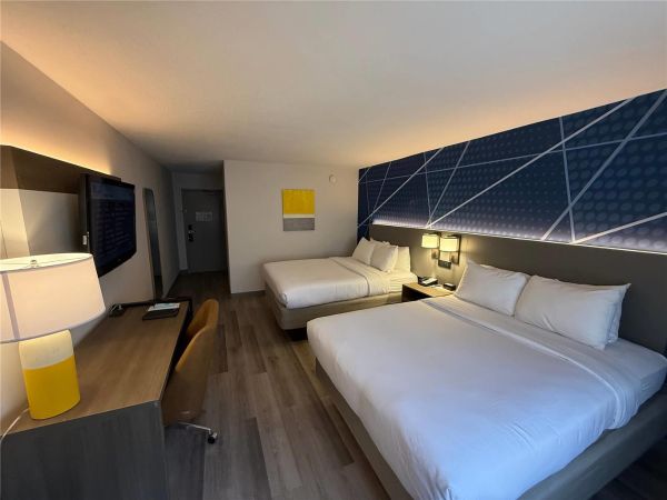Comfort Inn & Suites Danbury-bethel - Brookfield, CT