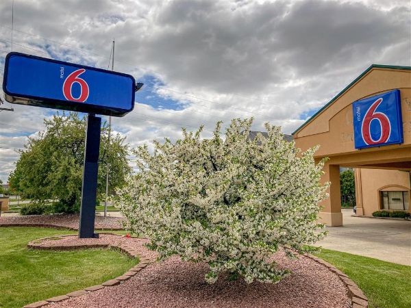 Motel 6 Elkhart In - Elkhart, IN