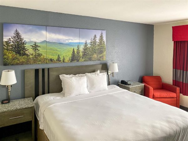 Clarion Pointe - Greensboro Coliseum Area - High Point, NC