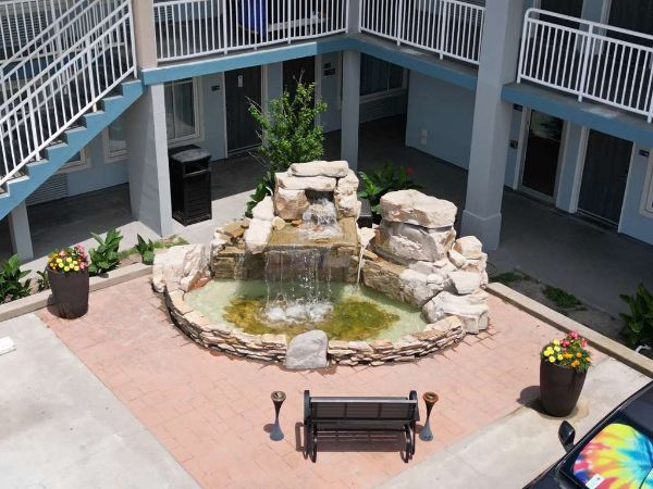 Best Western Plus Holiday Sands Inn & Suites - Norfolk, VA