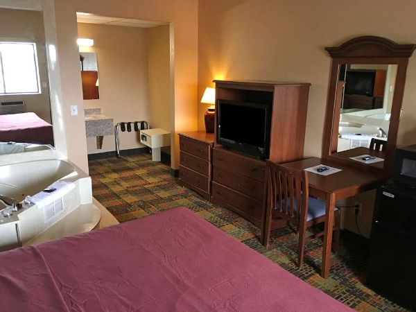 Americas Best Value Inn Livonia Detroit - 웨스틀랜드
