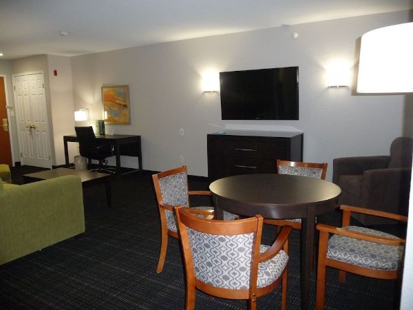 Wingate By Wyndham Columbia - Columbia, MO
