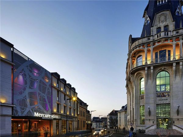 Hôtel Mercure Chartres Centre Cathédrale - リュセ