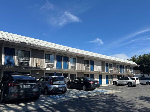 Motel 6 Simi Valley - Simi Valley, CA