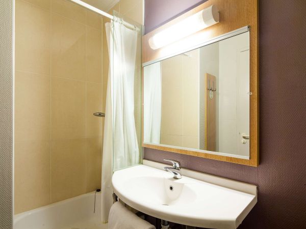 B&b Hotel Paris Porte Des Lilas - Paris