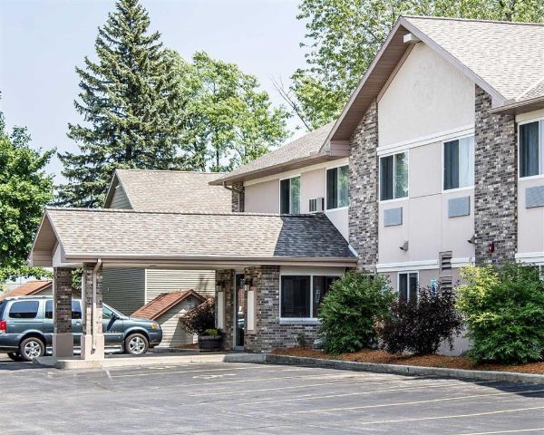 Quality Inn & Suites Sturgeon Bay - Sturgeon Bay