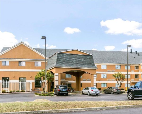 Quality Inn & Suites University/airport - Louisville, KY