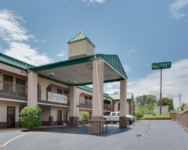 Quality Inn Mt. Pleasant - Mount Pleasant, TX
