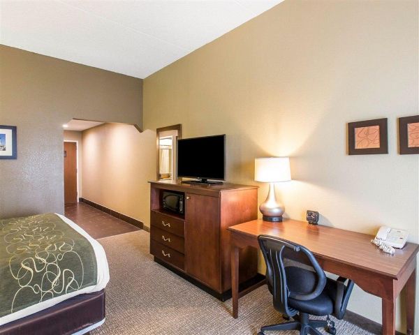 Comfort Suites Cookeville - Cookeville, TN