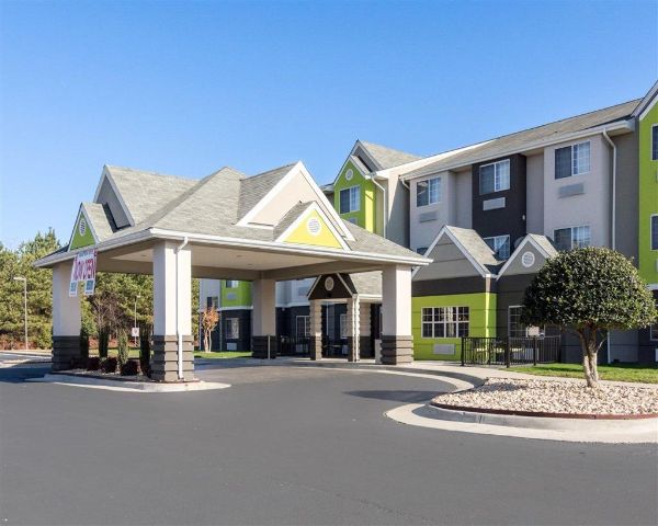 Quality Inn & Suites Ashland Near Kings Dominion - Ashland, VA