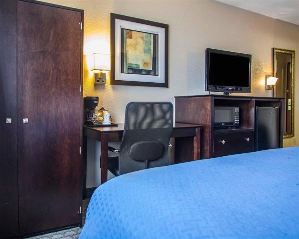 Quality Inn & Suites Ankeny-des Moines - Ankeny, IA