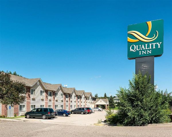 Quality Inn Near Northtown Mall And National Sports Center - Blaine, MN