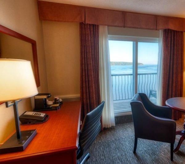 Anchor Inn & Suites Bw Signature Collection - Campbell River