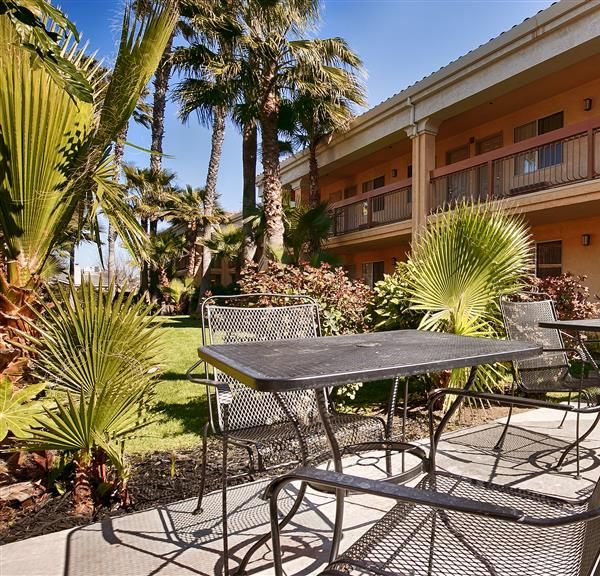 Best Western Palm Court Inn - Modesto, CA