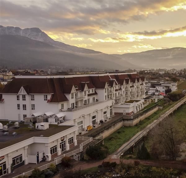 Prestige Harbourfront Resort - Salmon Arm