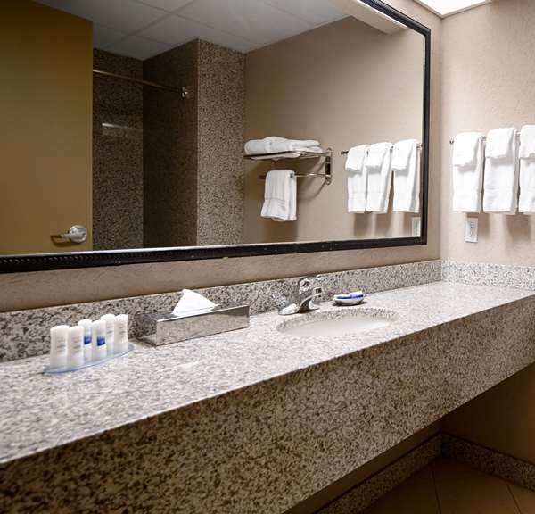 Best Western Plus Sandusky Hotel & Suites - Sandusky, OH