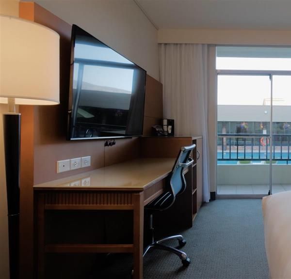 Coast Capri Hotel - Kelowna