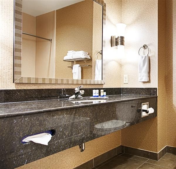 Best Western Plus Texarkana Inn & Suites - Texarkana, TX