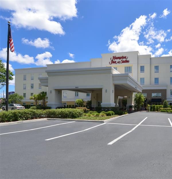 Hampton Inn & Suites Ocala - Ocala, FL
