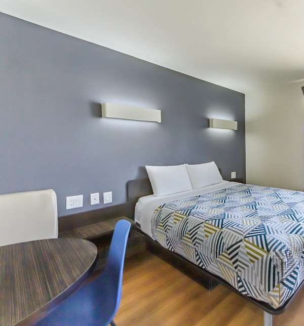 Motel 6 Laredo Airport - Laredo, TX