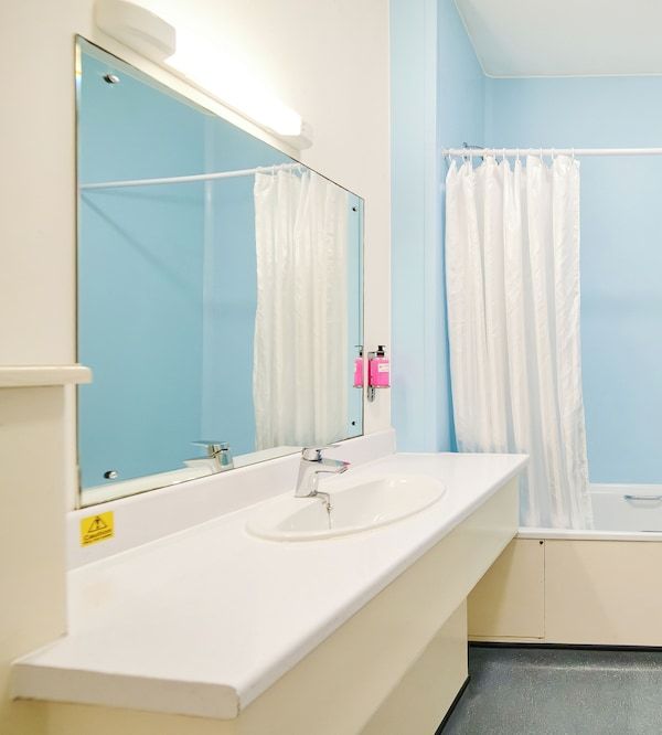 Discovery Inn Leeds - Leeds
