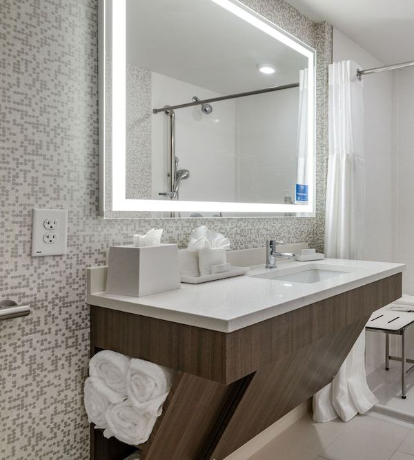 Home2 Suites By Hilton Bangor - Bangor, ME
