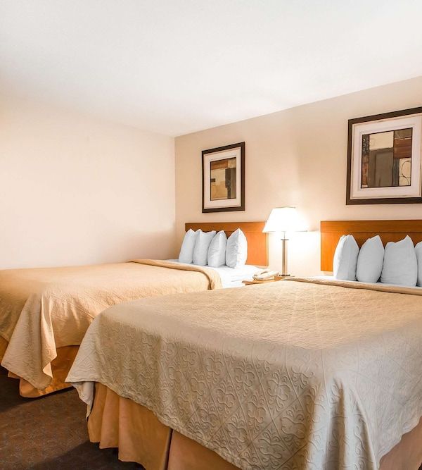 Quality Inn Morris I-80 - Morris, IL