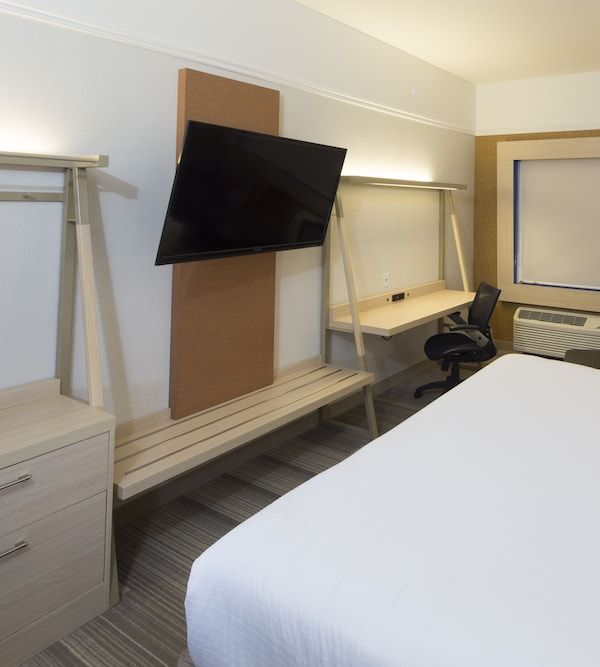 Holiday Inn Express & Suites Port Huron By Ihg - Sarnia
