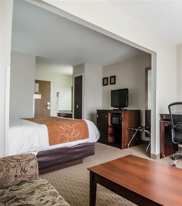 Quality Suites St. Joseph - Saint Joseph, MO