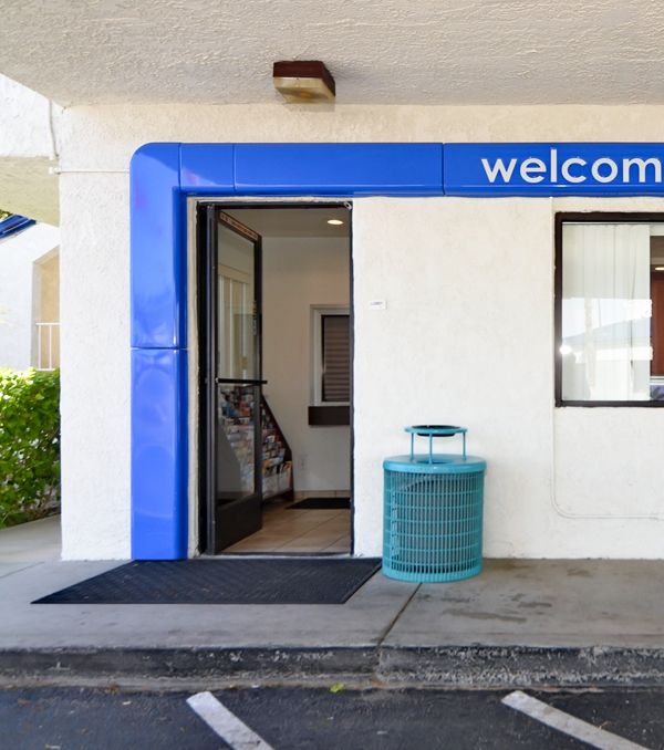 Motel 6 Palm Springs North - Palm Springs, CA