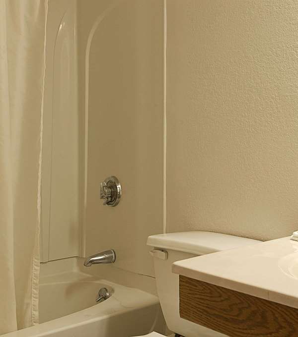 Super 8 By Wyndham Manchester Airport - Manchester, NH