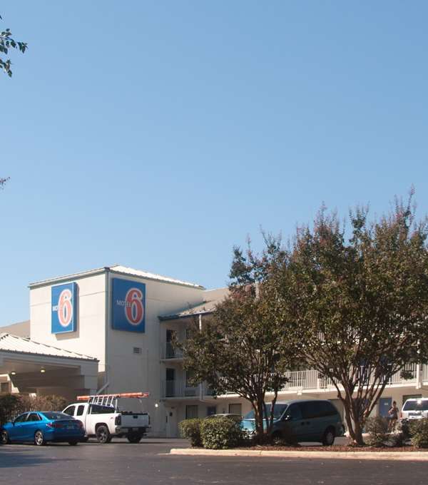 Motel 6 Raleigh Southwest - Cary - Cary, NC