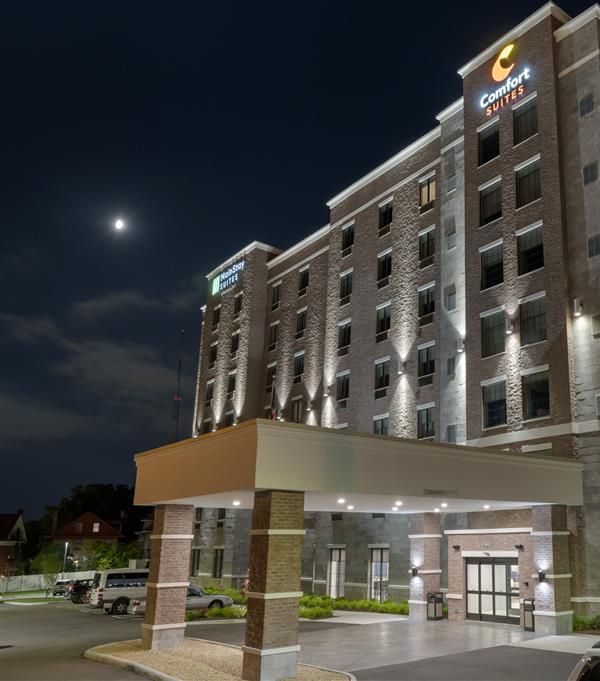 Comfort Suites Cincinnati University - Downtown - Cincinnati, OH