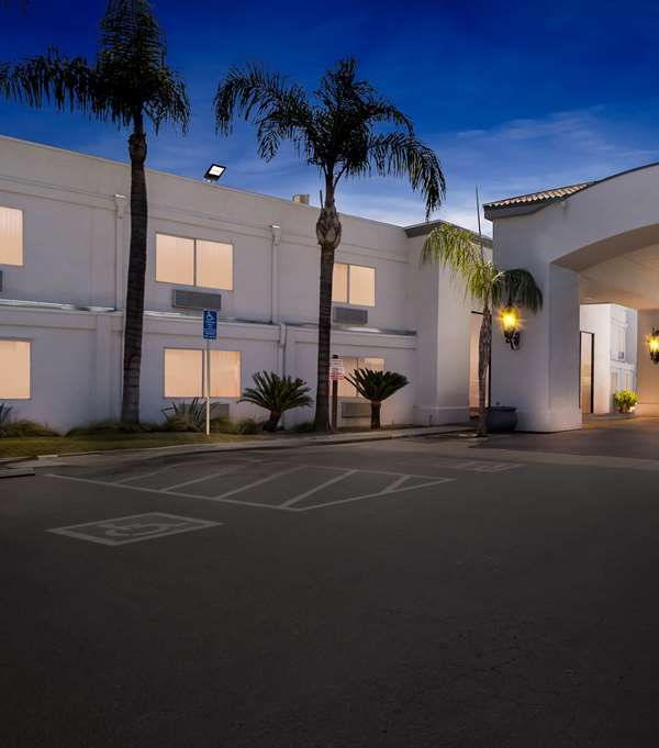 Hourglass Hotel Ascend Hotel Collection - Bakersfield, CA
