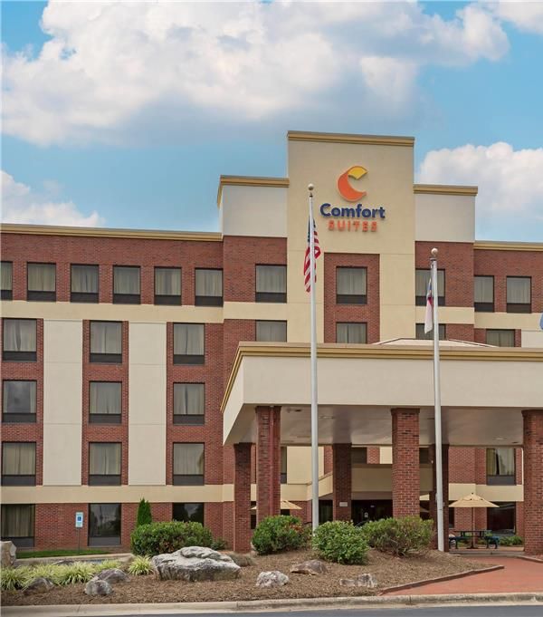 Comfort Suites Outlet Center - Asheville, NC